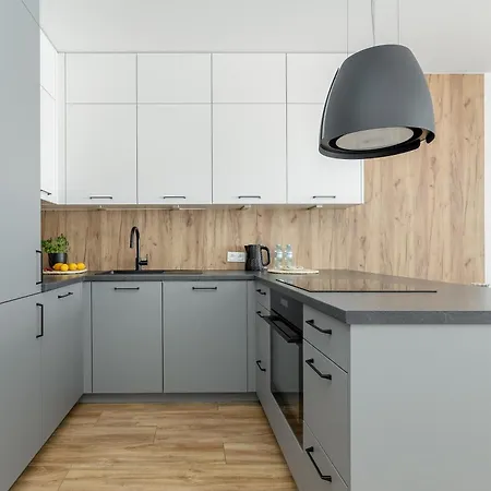 Elegance By Bookinghost Apartment