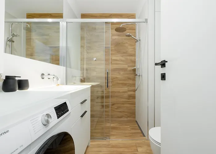 Elegance By Bookinghost Apartament *