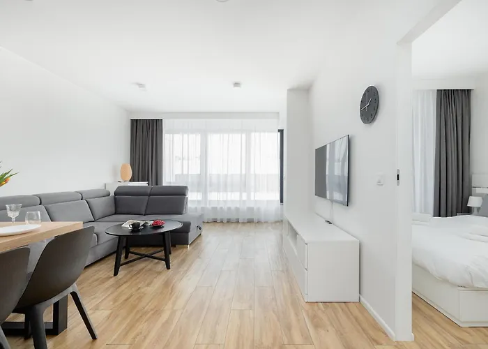 Elegance By Bookinghost Apartament *