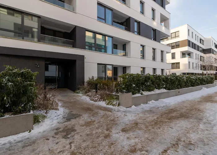 Elegance By Bookinghost